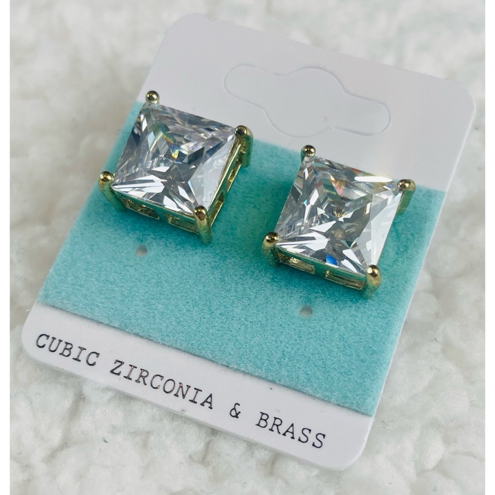(NWT) Large Cubic Zirconia Square Princess Cut Stud Earrings - Picture 5 of 11
